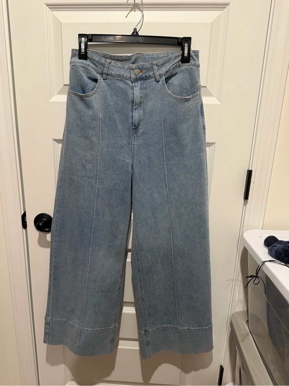 entro Light Wash Wide Leg Jeans